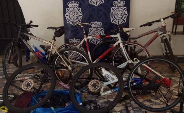 Algunas de las bicicletas recuperadas por la policía en Málaga.