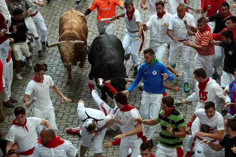 Los astados de la ganadería gaditana protagonizan un encierro veloz y limpio