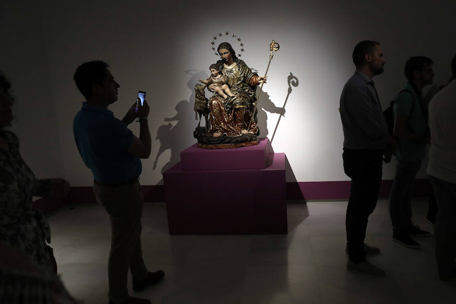 Medio centenar de obras y piezas realizadas en el taller del imaginero Francisco Buiza se exponen juntas por primera vez en esta muestra del ArsMálaga Palacio Episcopal única en toda Andalucía.