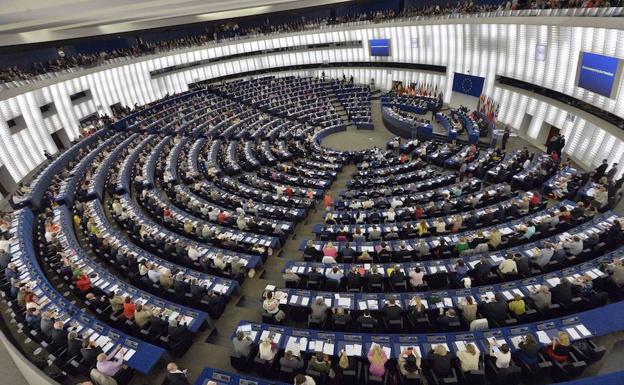 La Eurocámara aprueba fijar una barrera electoral para entrar en la Cámara