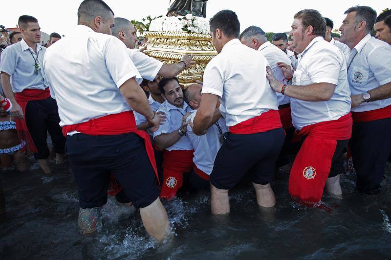 Celebración de la festividad y procesión en El Palo