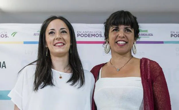 Teresa Rodríguez (dcha.) con Isabel Franco. 