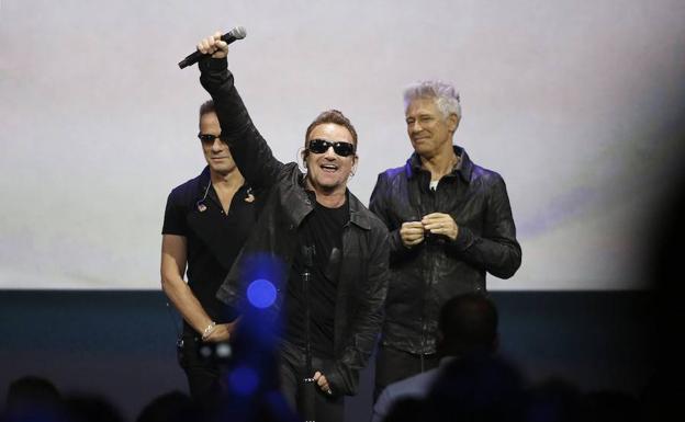 La banda irlandesa U2 se sitúa sexta con 118 millones de dólares (100,9 millones de euros)