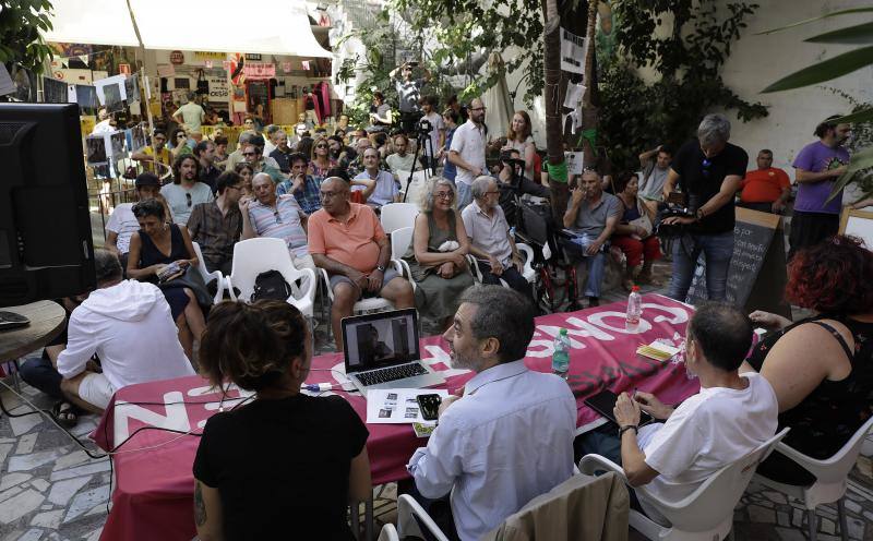 El centro malagueño vuelve a llenar el patio de su sede ocupada en unas jornadas culturales