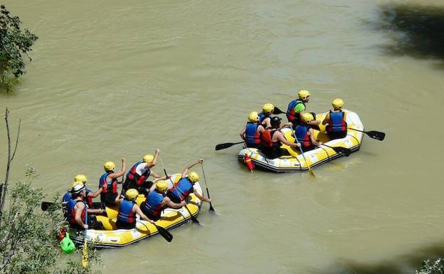 Rafting en el río Genil.