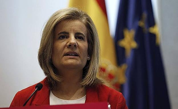 Santamaría premia el apoyo de Andalucía situando a Fátima Báñez como su candidata a la secretaría general