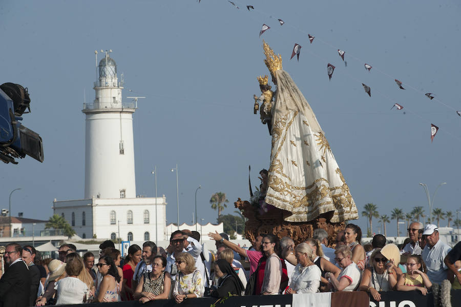 Nuestra Señora del Carmen Coronada