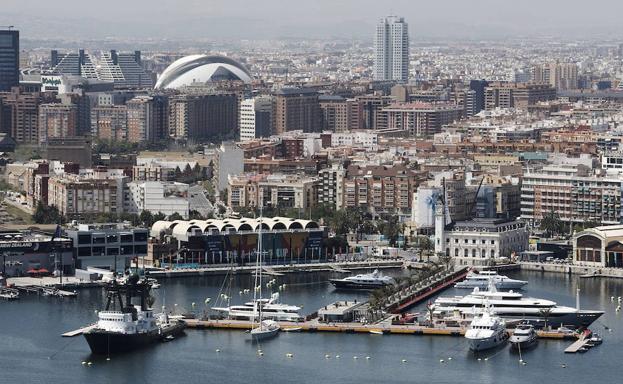 Vista general del Puerto Copa America en Valencia. 