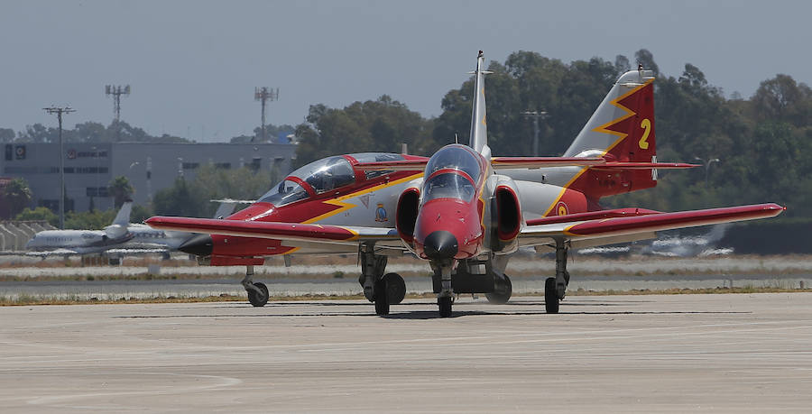 Llegada de las aeronaves para el Torre del Mar Airshow 2018 a la Base Aérea de Málaga. 