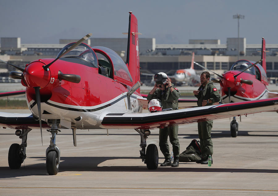 Llegada de las aeronaves para el Torre del Mar Airshow 2018 a la Base Aérea de Málaga. 