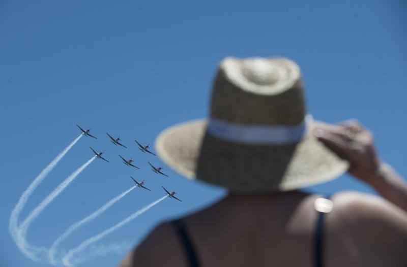 Torre del Mar acoge este festival aéreo internacional con 40 aeronaves de cuatro países diferentes 