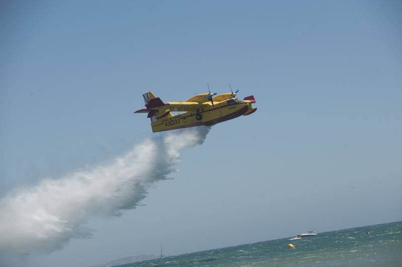 Torre del Mar acoge este festival aéreo internacional con 40 aeronaves de cuatro países diferentes 