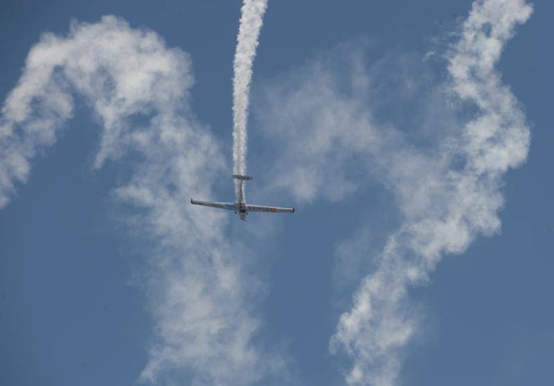 Torre del Mar acoge este festival aéreo internacional con 40 aeronaves de cuatro países diferentes 