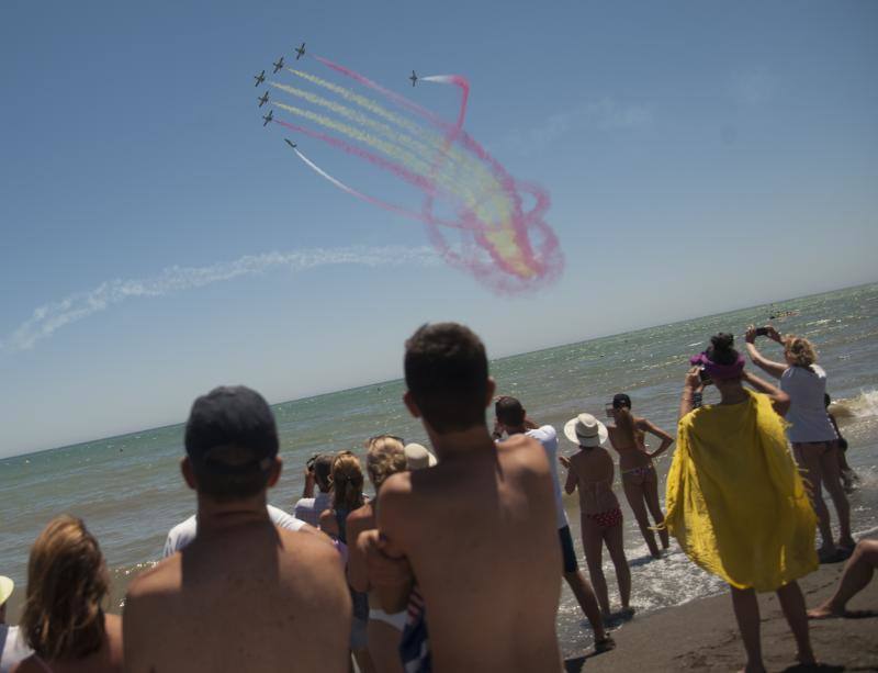 Torre del Mar acoge este festival aéreo internacional con 40 aeronaves de cuatro países diferentes 