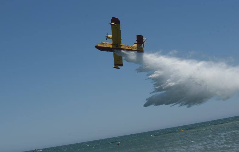 Torre del Mar acoge este festival aéreo internacional con 40 aeronaves de cuatro países diferentes 