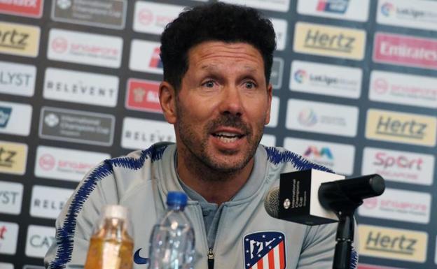 Cholo Simeone en la rueda de prensa previa al partido frente al Ársenal en Singapur