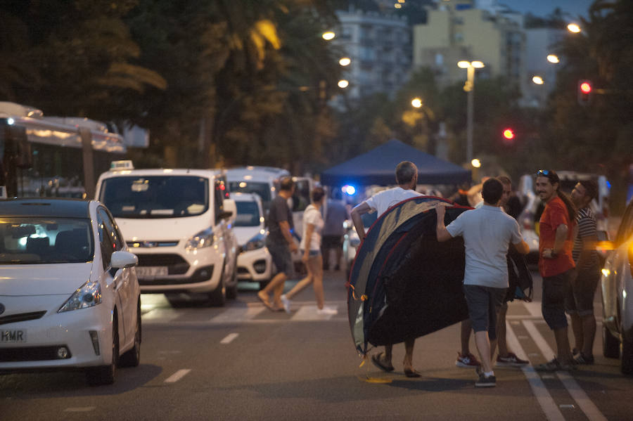 En el tercer día de huelga, los taxistas de Málaga han vuelto a cortar por sorpresa el Paseo del Parque en ambas direcciones
