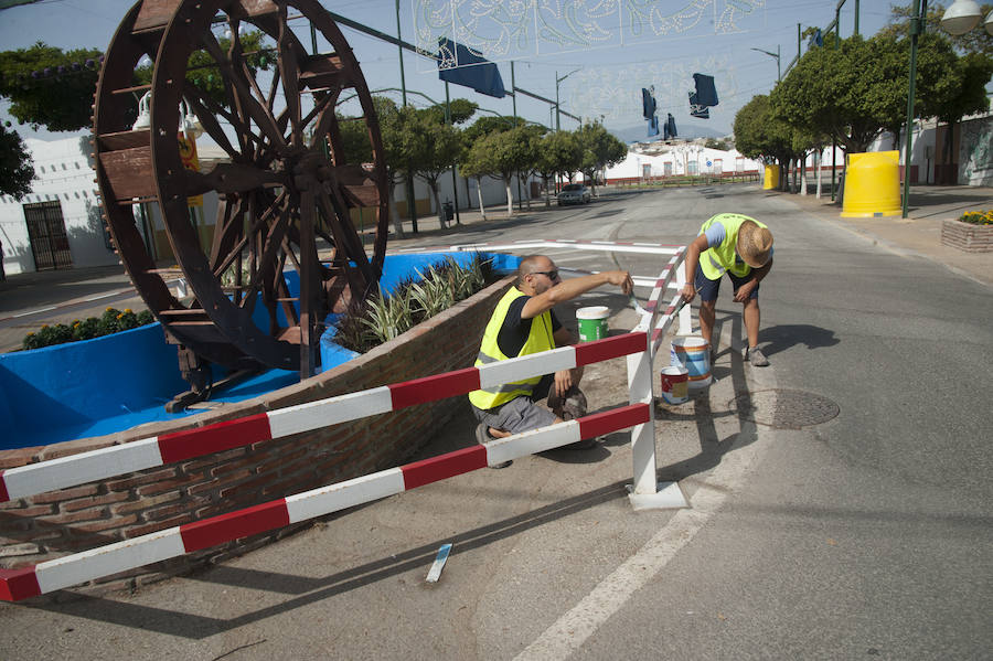 Cuenta atrás para la Feria de Málaga 2018 y en el Real del Cortijo de Torres se trabaja para que todo esté a punto.