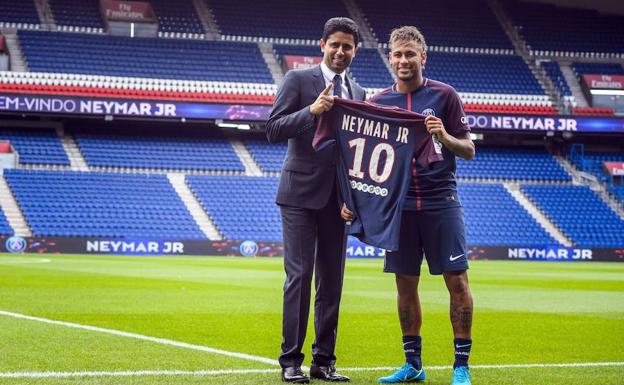 Neymar, el día de su presentación con el PSG. 