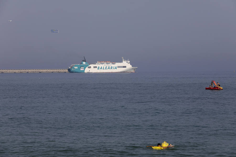 Fotos: El primer viaje de la línea marítima Málaga-Tánger