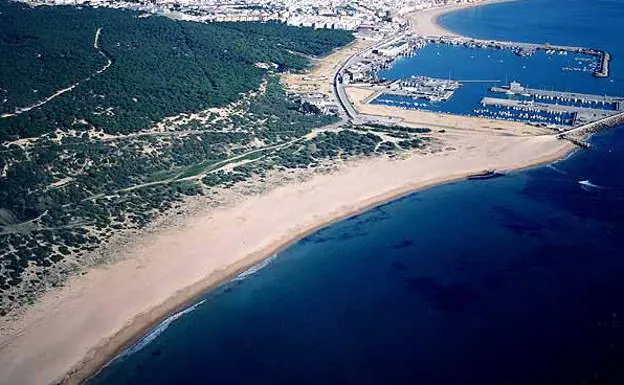 Imagen de archivo de una de las playas de Barbate. 