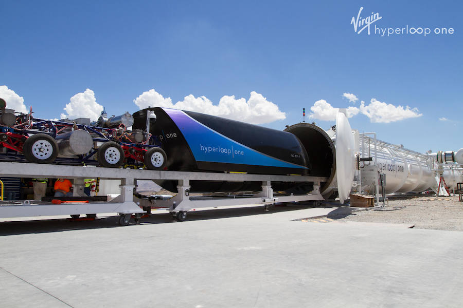 Adif y Virgien firman acuerdo para que Bobadilla albergue un centro de pruebas y prototipos del que muchos consideran el medio de transporte del futuro. 