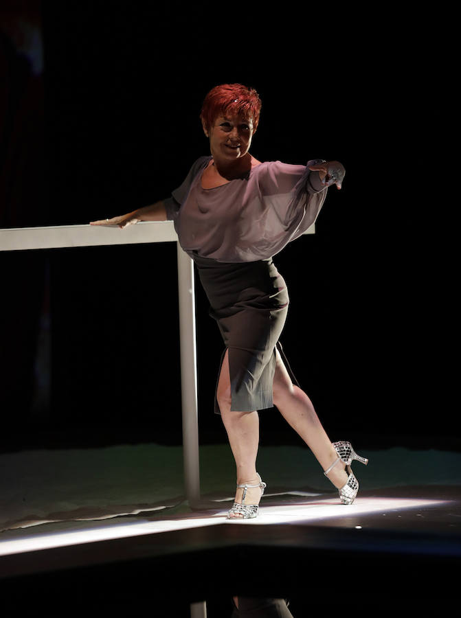 La bailaora malagueña Rocío Molina presentó en el Teatro Cervantes de Málaga su espectáculo 'Grito pelao' embarazada de cinco meses.