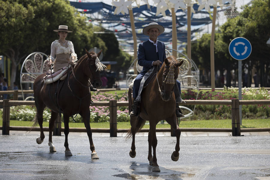 Fotos: Las mejores imágenes del primer domingo de la Feria de Málaga 2018