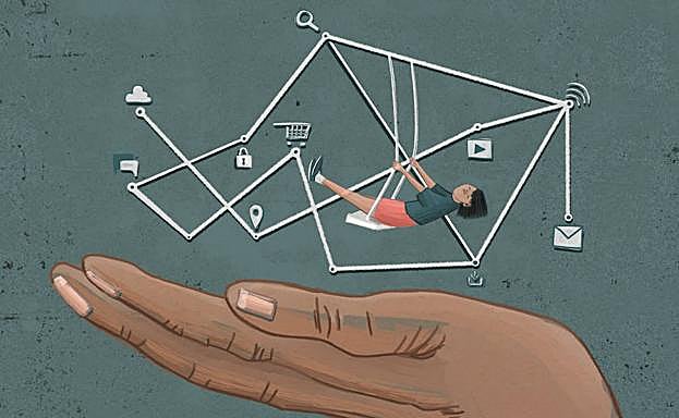 A cuatro manos: Lidiar con la brecha digital