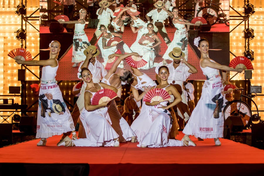 Paloma Burgueño Franco y Edgar Benítez Villodres fueron coronados anoche como los más bellos de la capital durante la tradicional gala celebrada en la portada del Real de Cortijo de Torres