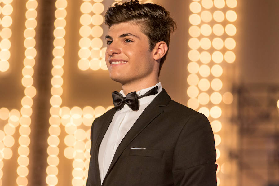 Paloma Burgueño Franco y Edgar Benítez Villodres fueron coronados anoche como los más bellos de la capital durante la tradicional gala celebrada en la portada del Real de Cortijo de Torres