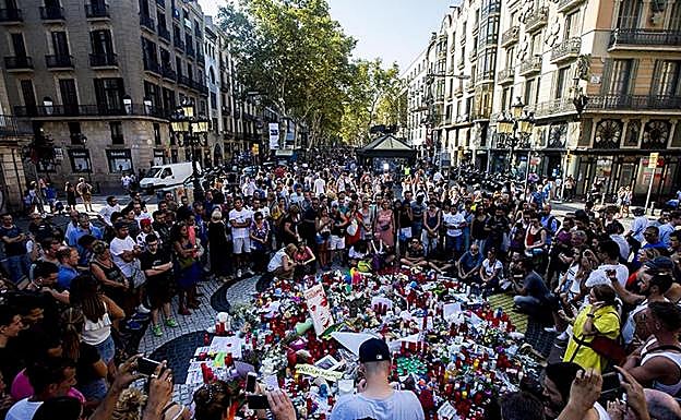 El Rey, Sánchez y Torra asistirán al acto de homenaje a las víctimas de los atentados de Barcelona