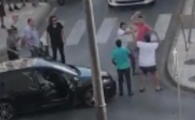 Investigan una multitudinaria pelea en Estepona tras un incidente de tráfico