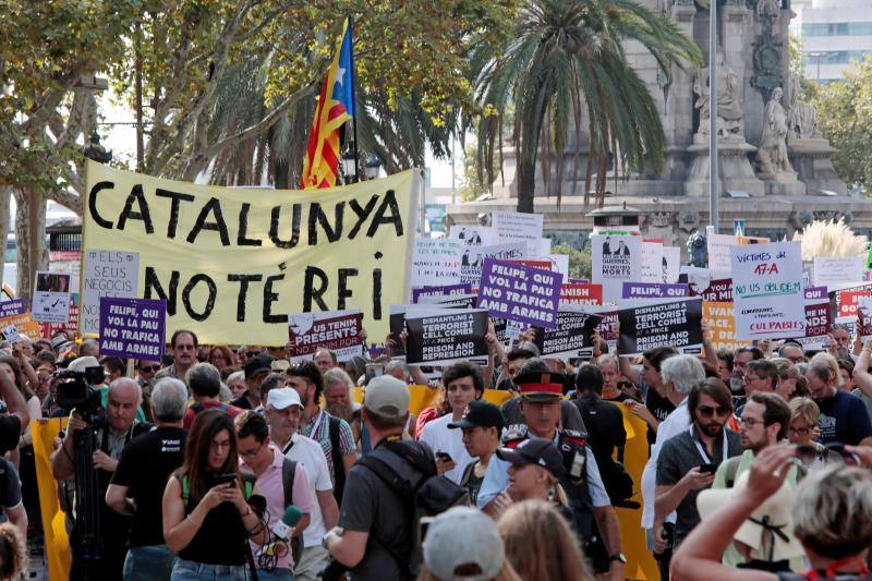 Barcelona recuerda a las víctimas de los atentados de Las Ramblas y Cambrils un año después.