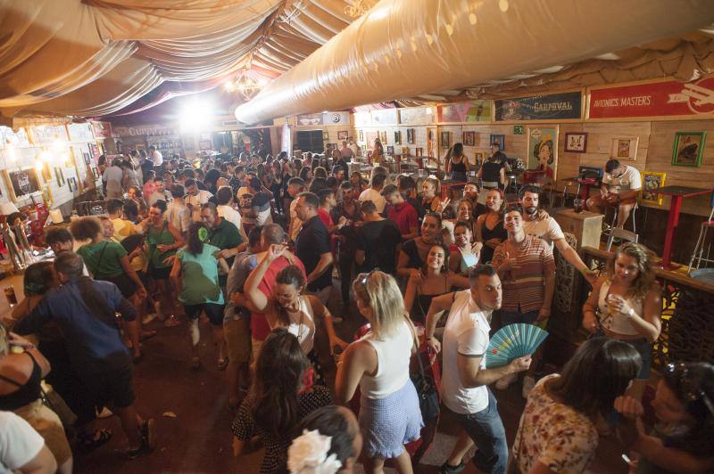 Ambiente en el Cortijo de Torres en la jornada del viernes.