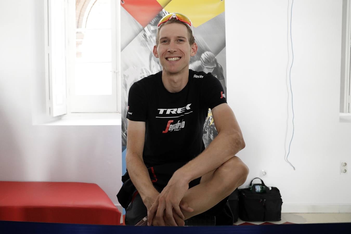 Málaga es protagonista en la Vuelta Ciclista España 2018. La etapa inicial y hasta otras tres tocan tierras malagueñas en una edición en la que hasta la canción oficial es de una malagueña. Aquí recogemos las mejores imágenes del paso por Málaga.