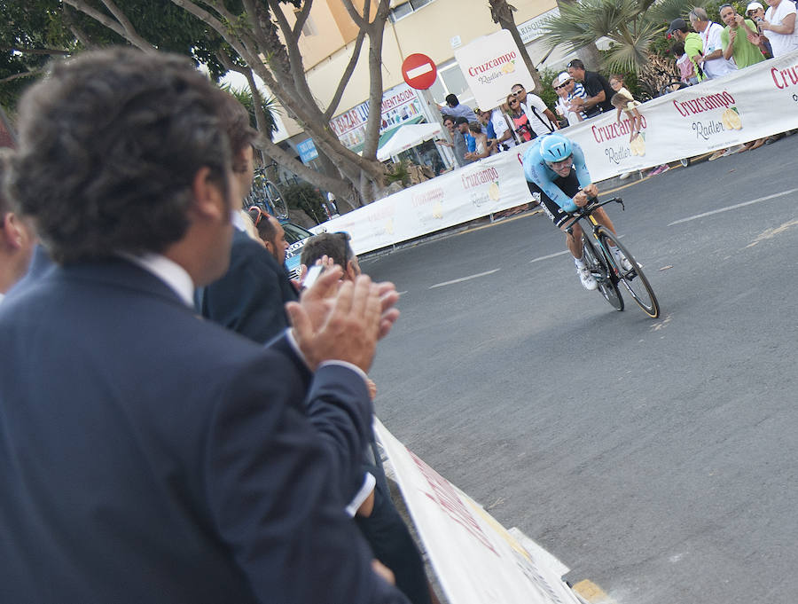 Málaga es protagonista en la Vuelta Ciclista España 2018. La etapa inicial y hasta otras tres tocan tierras malagueñas en una edición en la que hasta la canción oficial es de una malagueña. Aquí recogemos las mejores imágenes del paso por Málaga