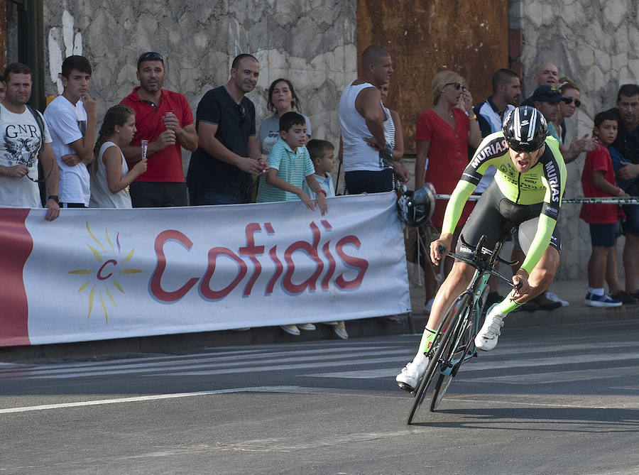 Málaga es protagonista en la Vuelta Ciclista España 2018. La etapa inicial y hasta otras tres tocan tierras malagueñas en una edición en la que hasta la canción oficial es de una malagueña. Aquí recogemos las mejores imágenes del paso por Málaga