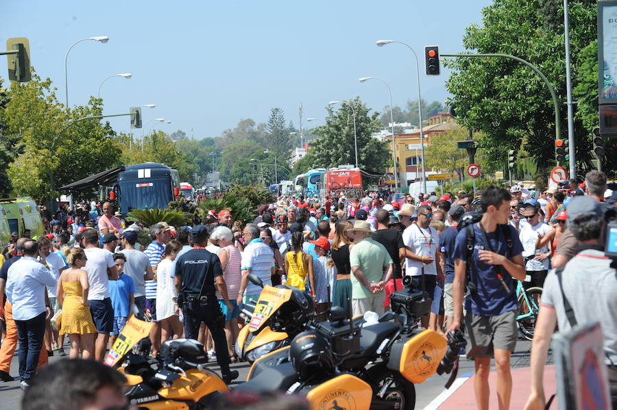 Málaga es protagonista en la Vuelta Ciclista España 2018. La etapa inicial y hasta otras tres tocan tierras malagueñas en una edición en la que hasta la canción oficial es de una malagueña. Aquí recogemos las mejores imágenes del paso por Málaga