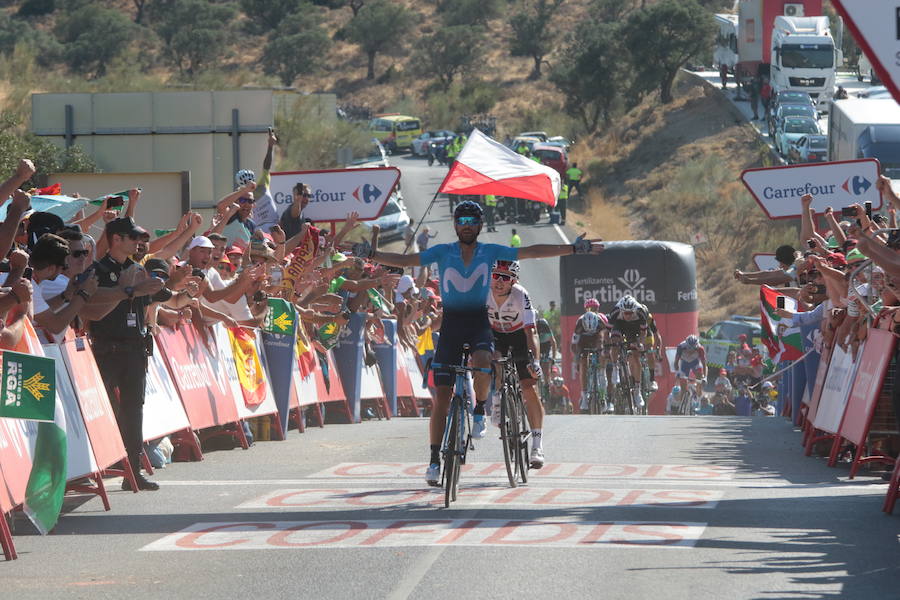 Málaga es protagonista en la Vuelta Ciclista España 2018. La etapa inicial y hasta otras tres tocan tierras malagueñas en una edición en la que hasta la canción oficial es de una malagueña. Aquí recogemos las mejores imágenes del paso por Málaga