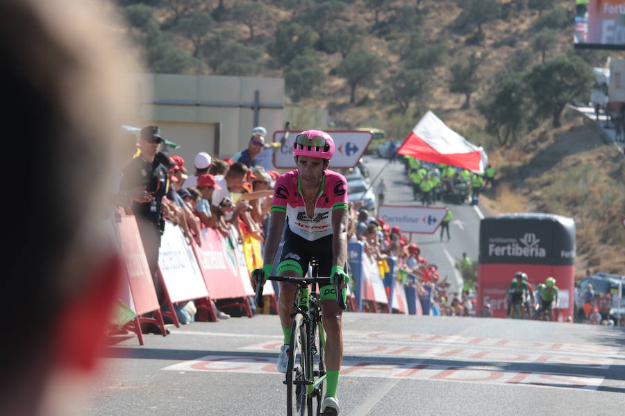 Málaga es protagonista en la Vuelta Ciclista España 2018. La etapa inicial y hasta otras tres tocan tierras malagueñas en una edición en la que hasta la canción oficial es de una malagueña. Aquí recogemos las mejores imágenes del paso por Málaga