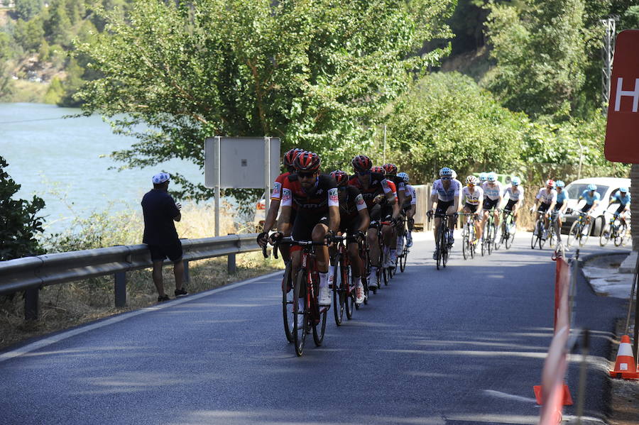 Málaga es protagonista en la Vuelta Ciclista España 2018. La etapa inicial y hasta otras tres tocan tierras malagueñas en una edición en la que hasta la canción oficial es de una malagueña. Aquí recogemos las mejores imágenes del paso por Málaga