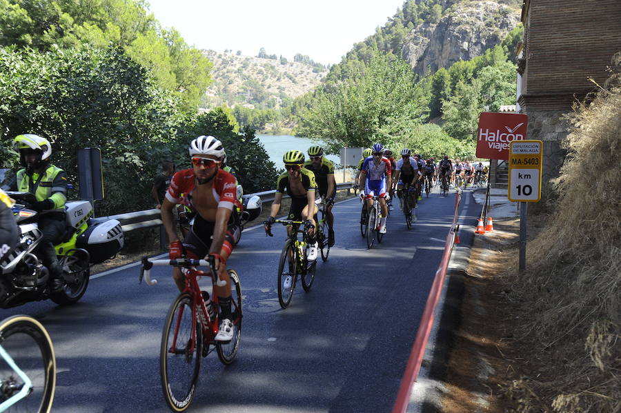 Málaga es protagonista en la Vuelta Ciclista España 2018. La etapa inicial y hasta otras tres tocan tierras malagueñas en una edición en la que hasta la canción oficial es de una malagueña. Aquí recogemos las mejores imágenes del paso por Málaga