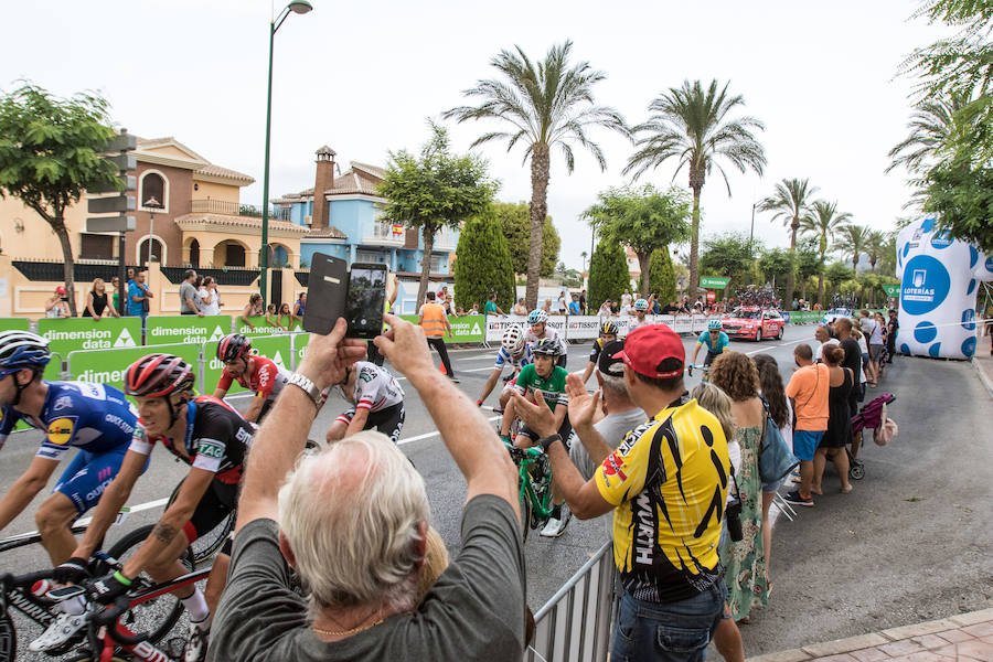 Málaga es protagonista en la Vuelta Ciclista España 2018. La etapa inicial y hasta otras tres tocan tierras malagueñas en una edición en la que hasta la canción oficial es de una malagueña. Aquí recogemos las mejores imágenes del paso por Málaga