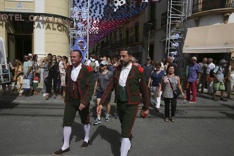 Cayetano y Roca Rey, a hombros en un espectáculo taurino que volvió a reunir a diversos famosos un año más