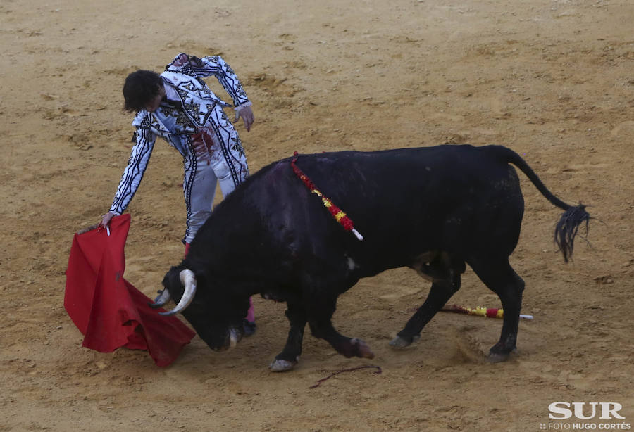 Cayetano y Roca Rey, a hombros en un espectáculo taurino que volvió a reunir a diversos famosos un año más