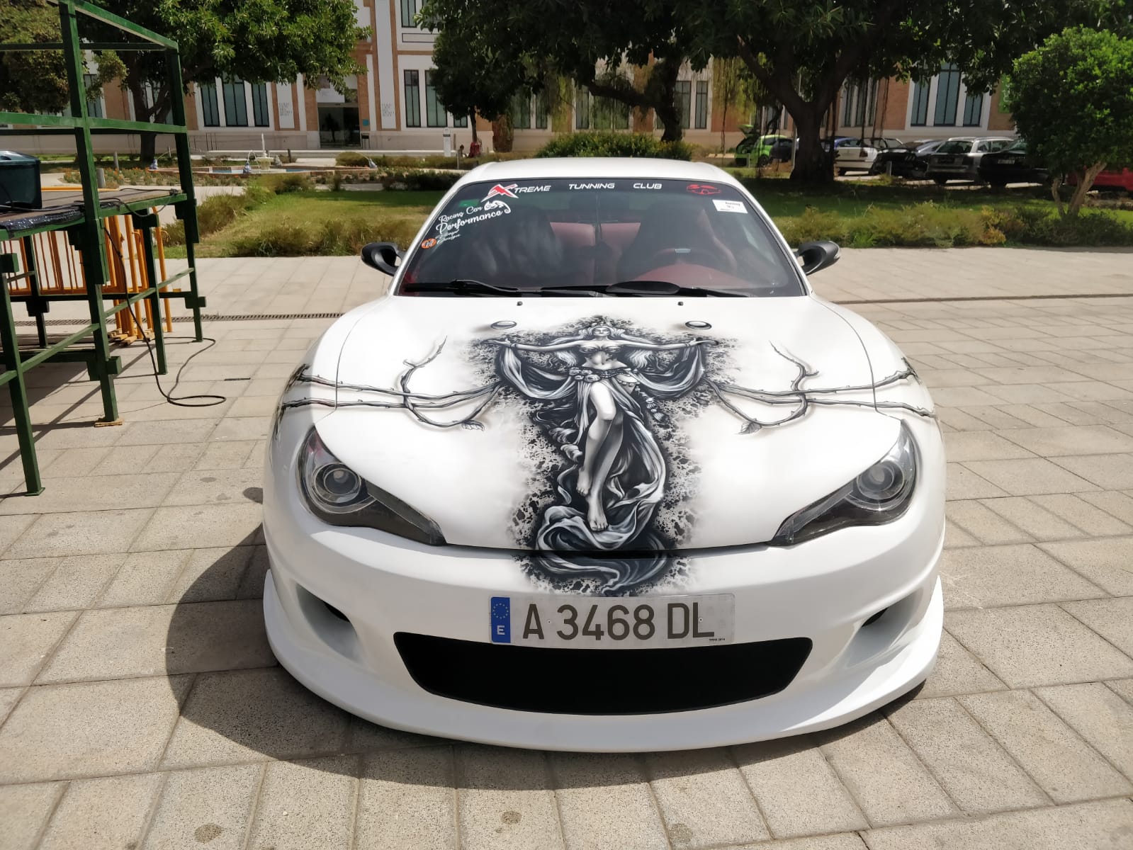 Vehículos de toda España participan en el encuentro en el Museo del Automóvil y la Moda