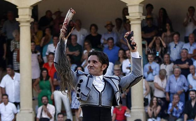 Ventura, con los trofeos.