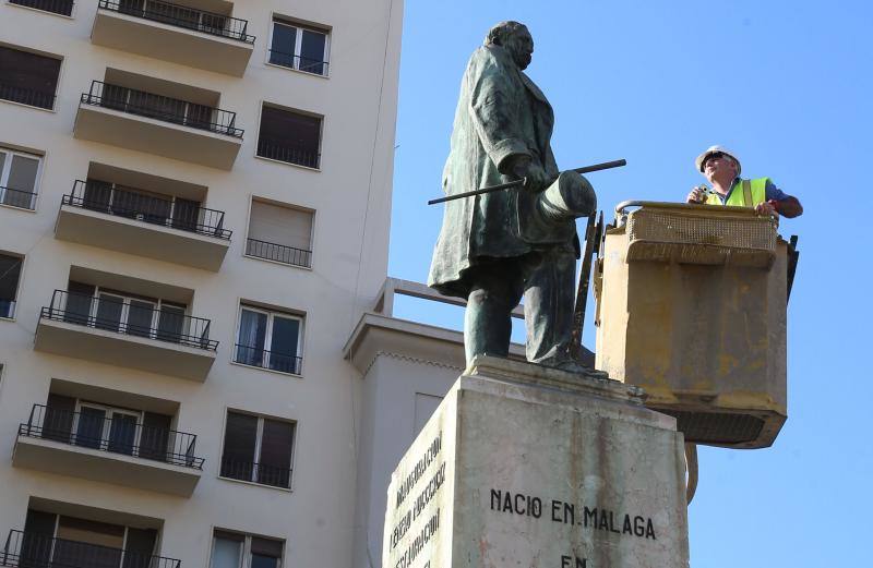 Comienzan los trabajos de restauración del conjunto escultórico, que también será trasladado a la sede de Chapitel en un par de semanas