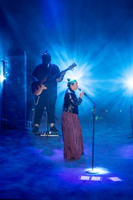 Velas, zocos o talleres dan vida al encuentro, que este viernes recibió a Niña Pastori y que el domingo echa el cierre con Triana